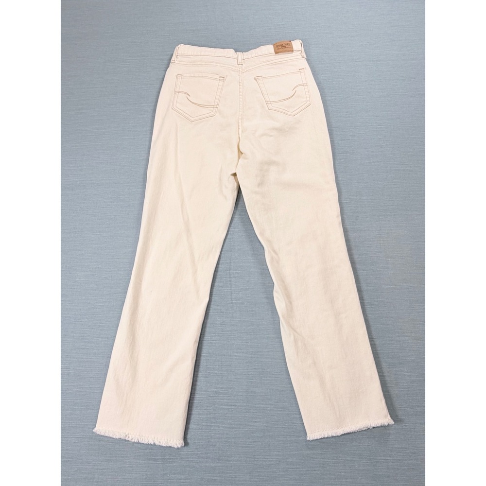 Signature Levi Strauss Straight Jeans Womens 26 Cream Excellent Distressed Ankle